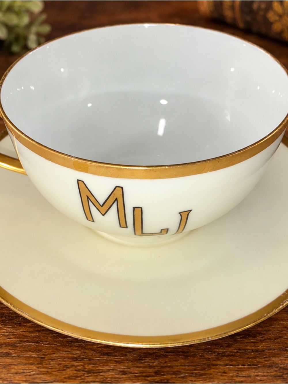Vintage Hutschenreuther Selb Bavaria Favorite Cup Saucer Gold Monogram MLI